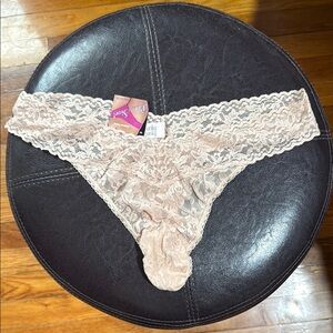 Hanky Panky Lace Panties in Cream